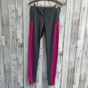 Gray/pink workout leggings size small